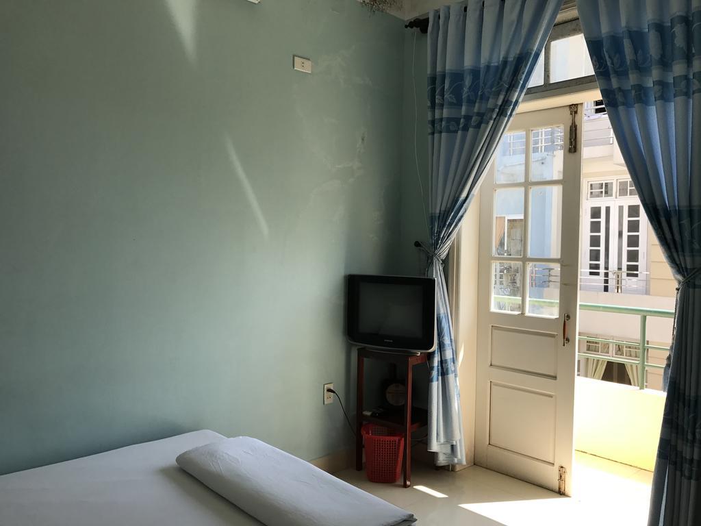 Hoa Cuc Xanh Mini Hotel Hue Exterior photo